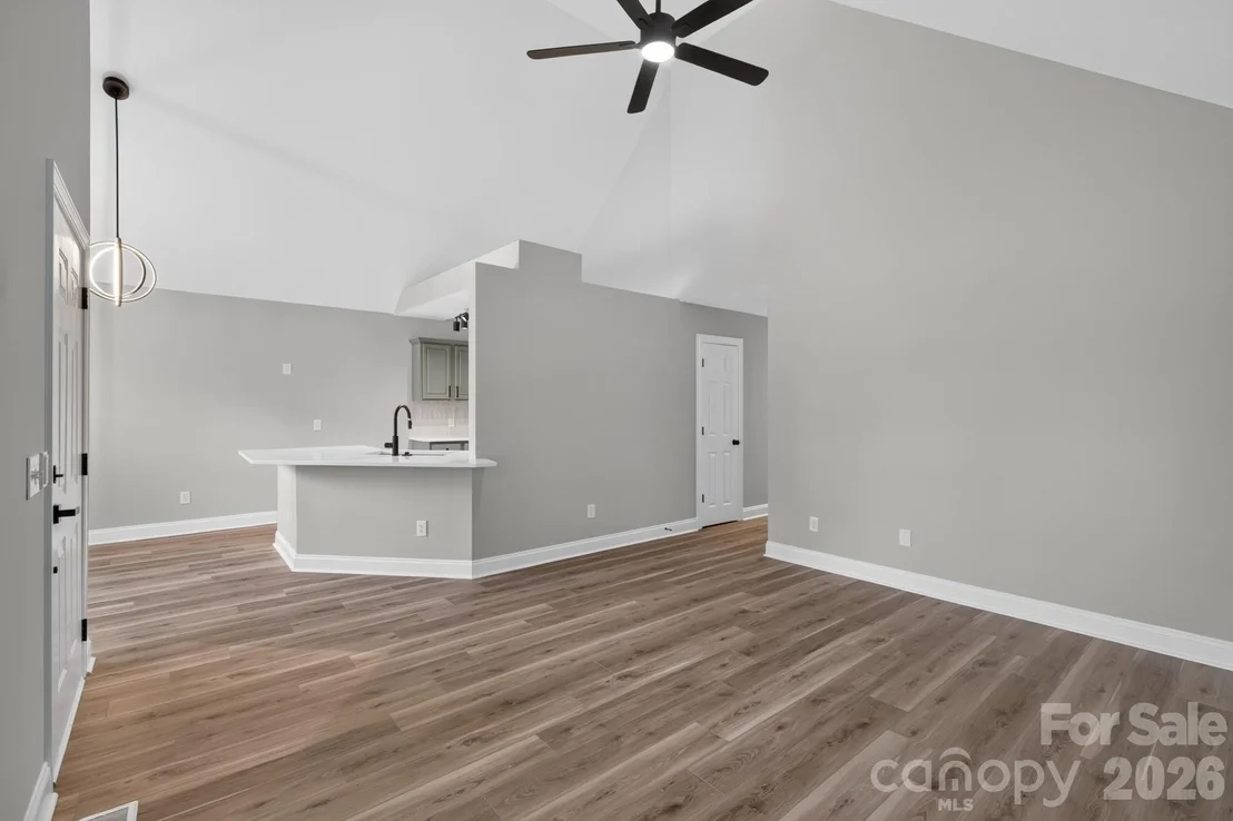 Photo of 1001 Loch Lomond Circle
