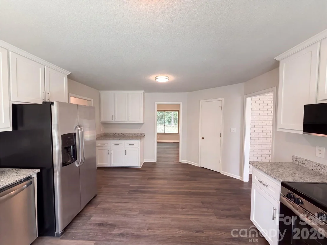 Photo of 121 Goodman Circle NE