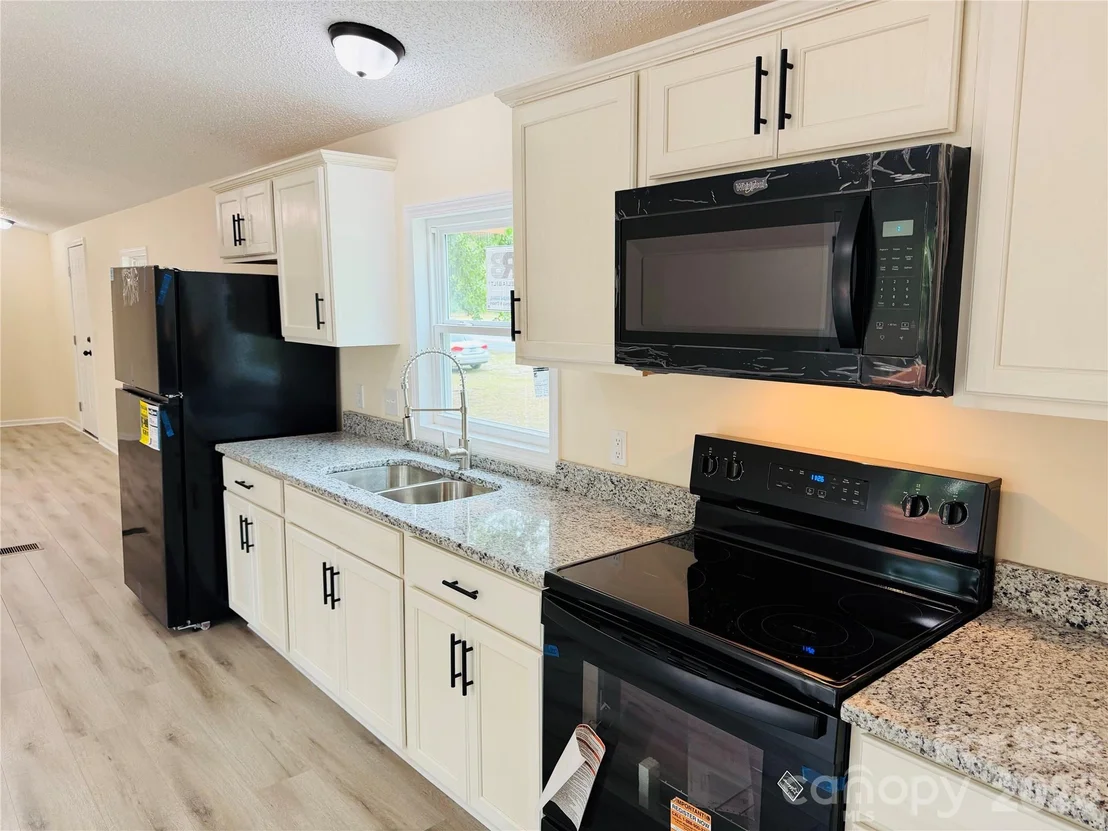 Photo of 329 Kyzer Road