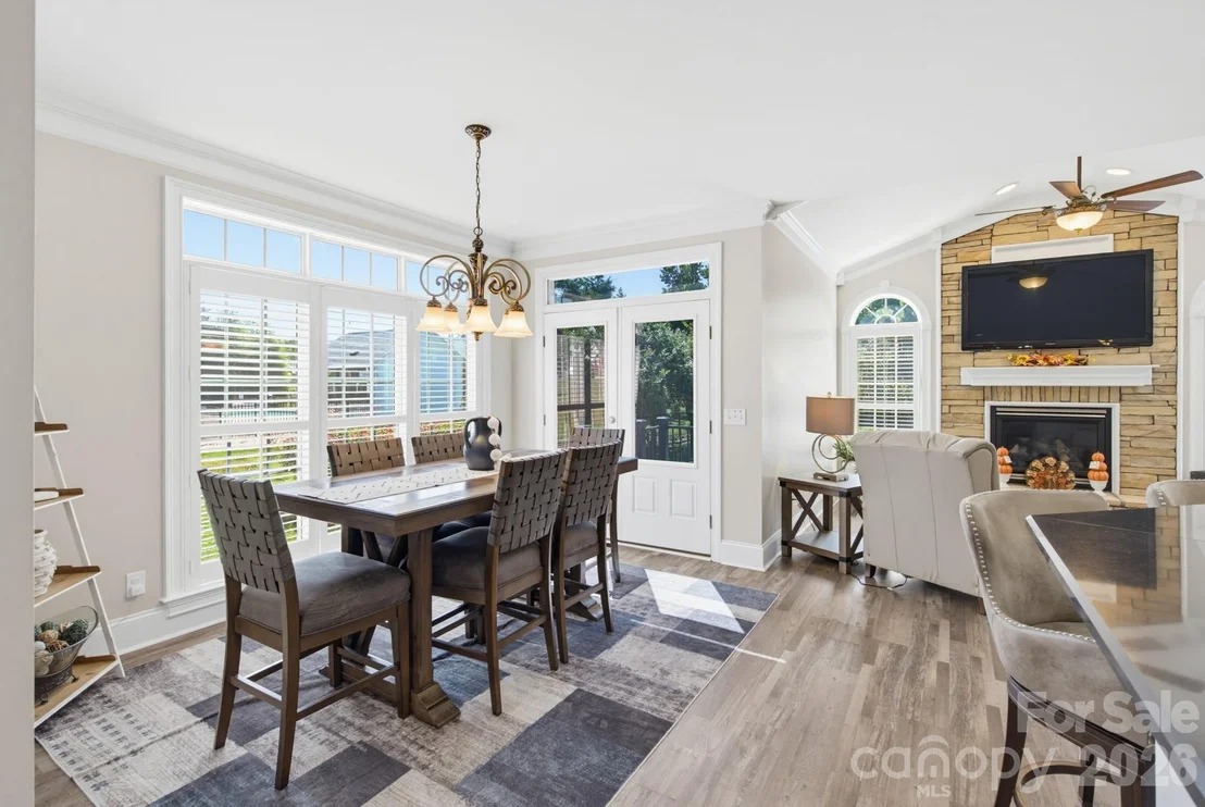 Photo of 1177 Springlake Road