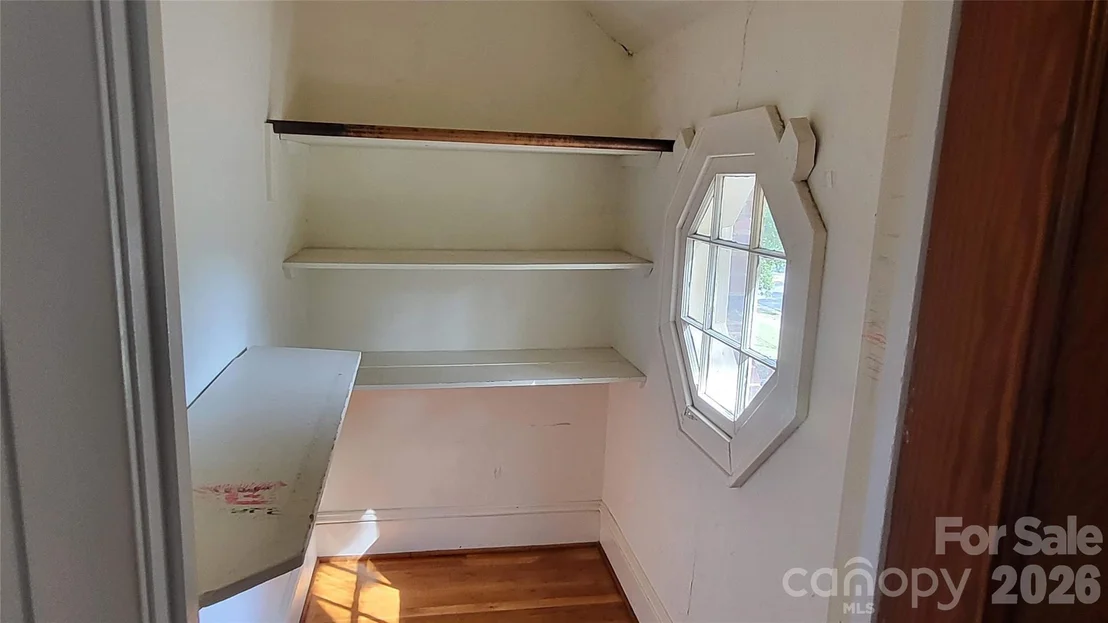 Photo of 504 Chesterfield Avenue