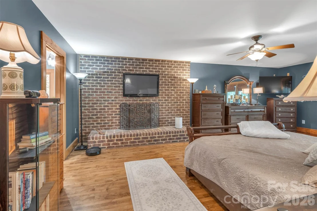 Photo of 105 Winchester Drive