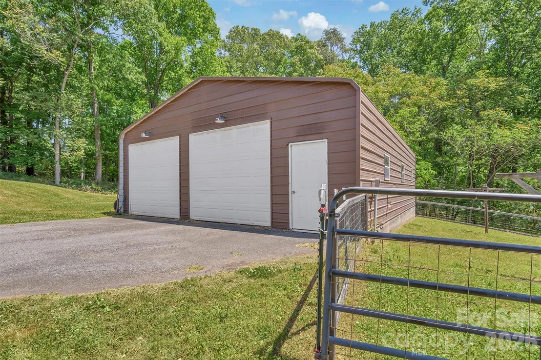 Photo of 105 Winchester Drive
