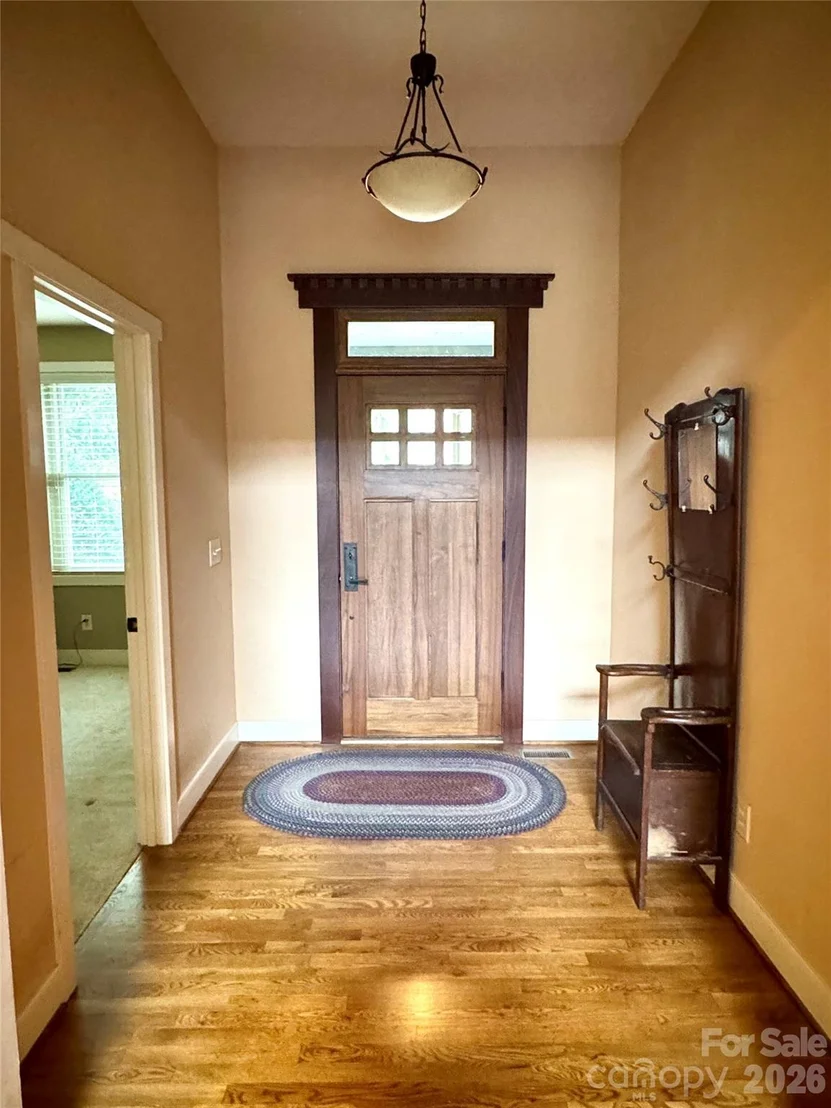 Photo of 894 Dunroy Drive