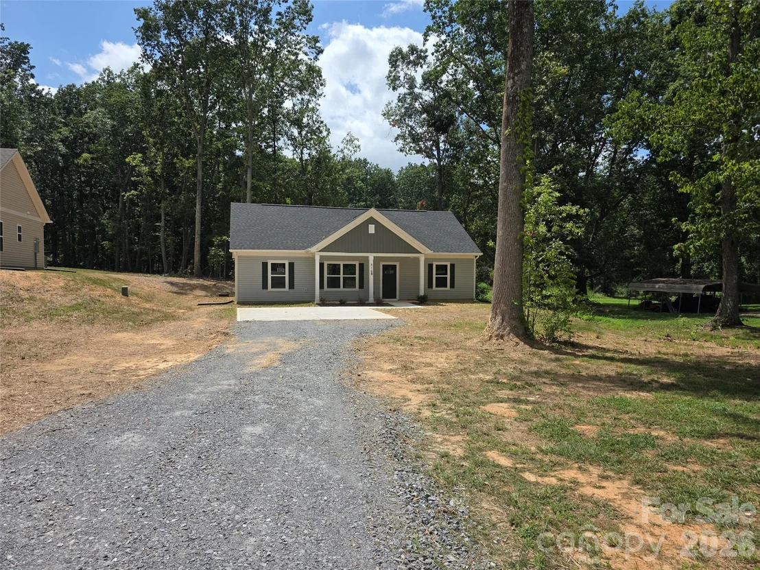 Photo of 818 Bethlehem Road