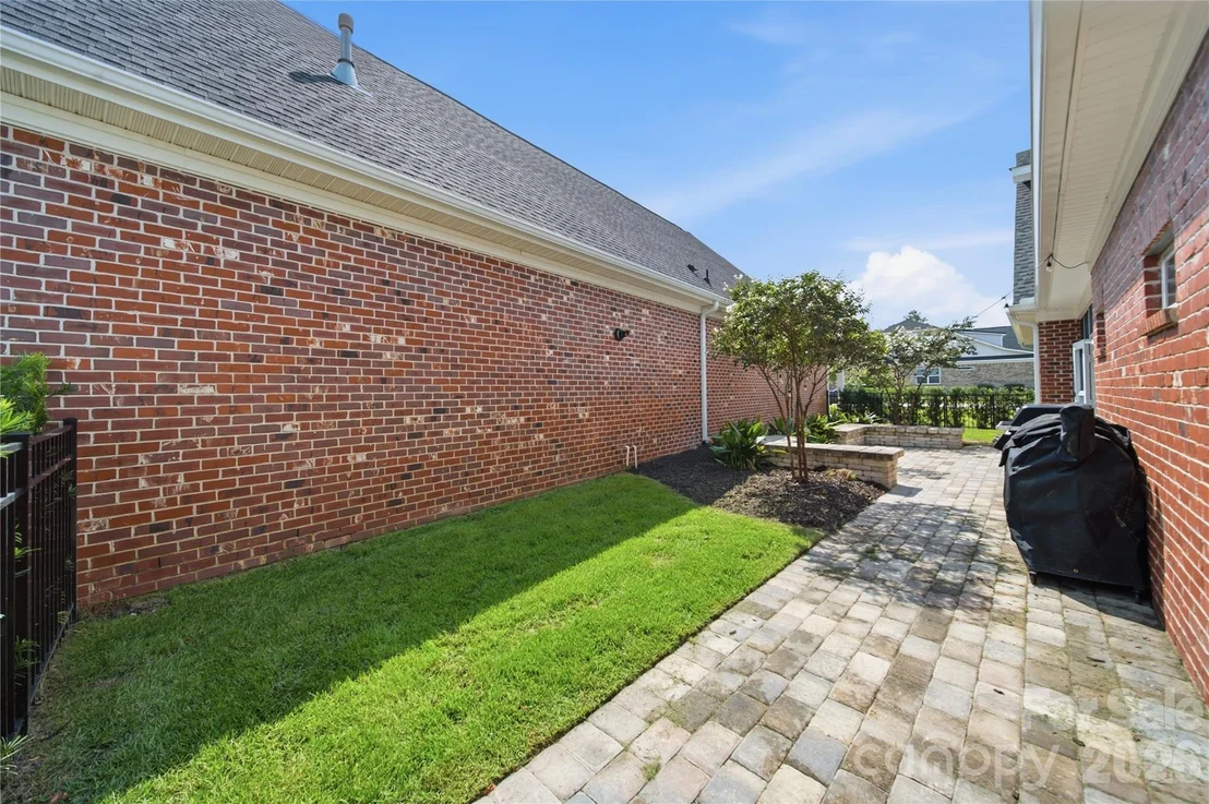 Photo of 531 Buckview Lane
