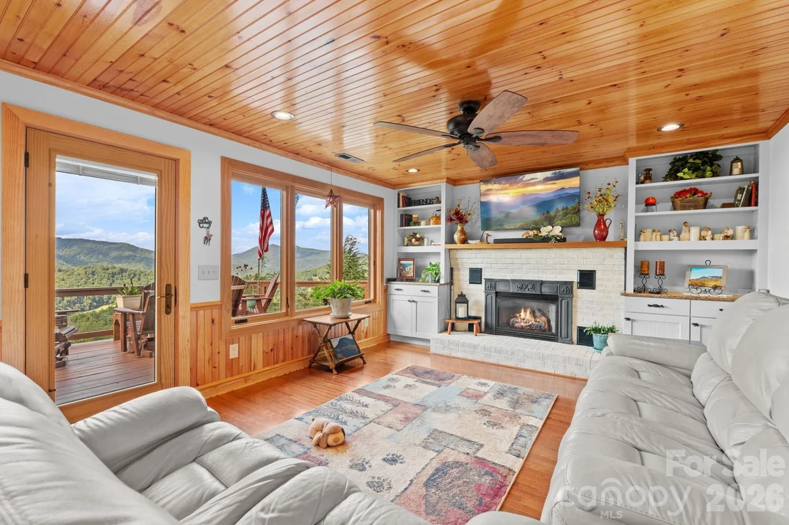 Photo of 1013 Perry Road