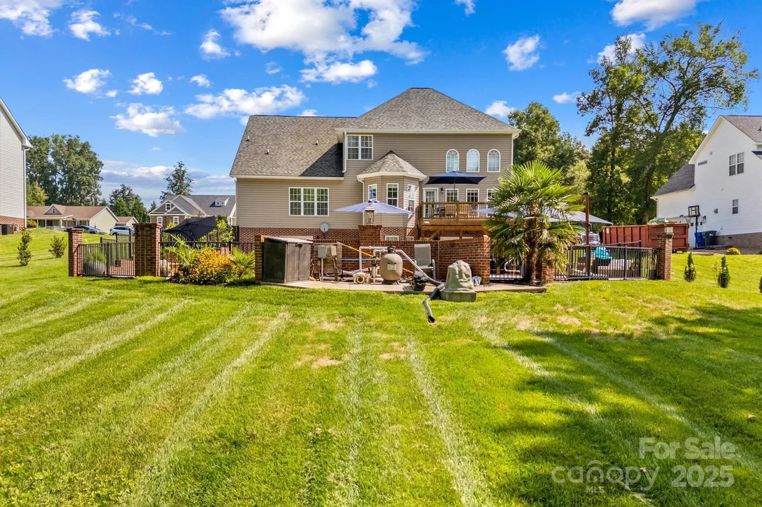 Photo of 415 Autumnlight Drive