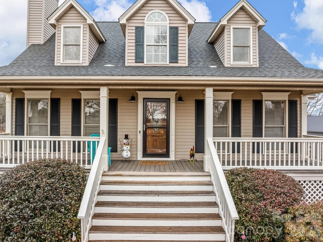 Photo of 1570 Roddy Road