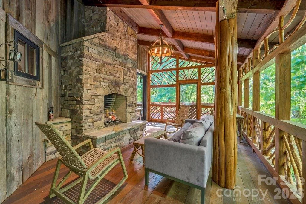 Photo of 355 Oakley Green None