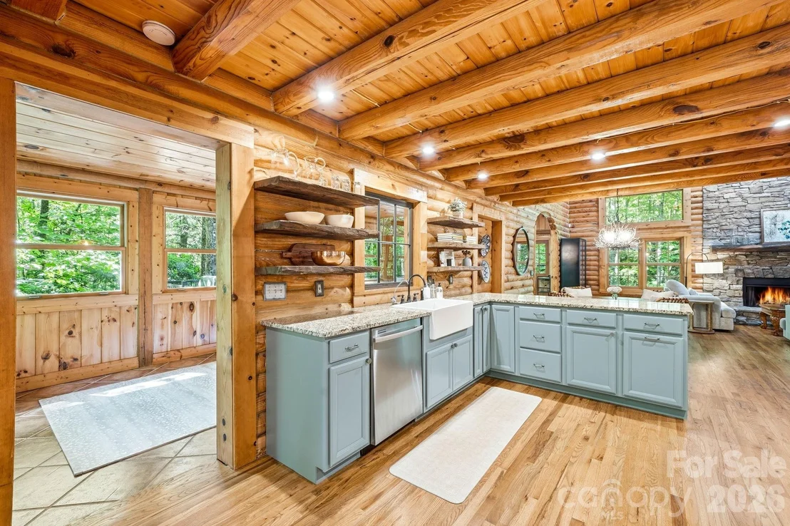 Photo of 16 Shadow Brook Drive