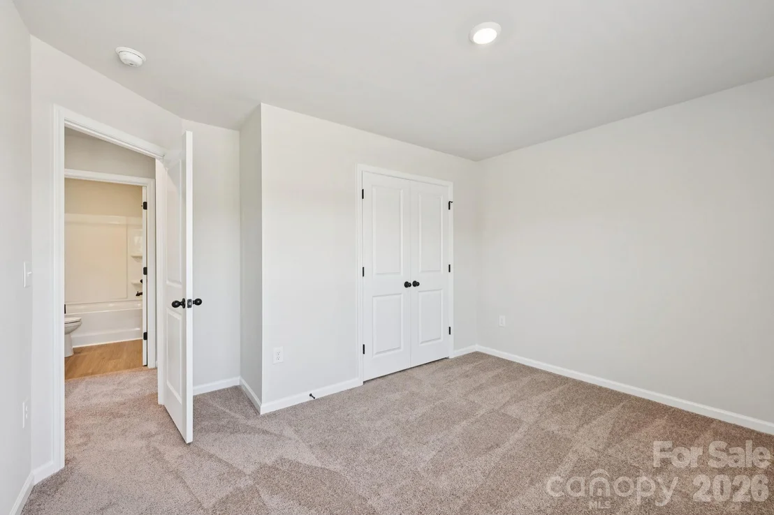 Photo of 806 Willow Estates Drive