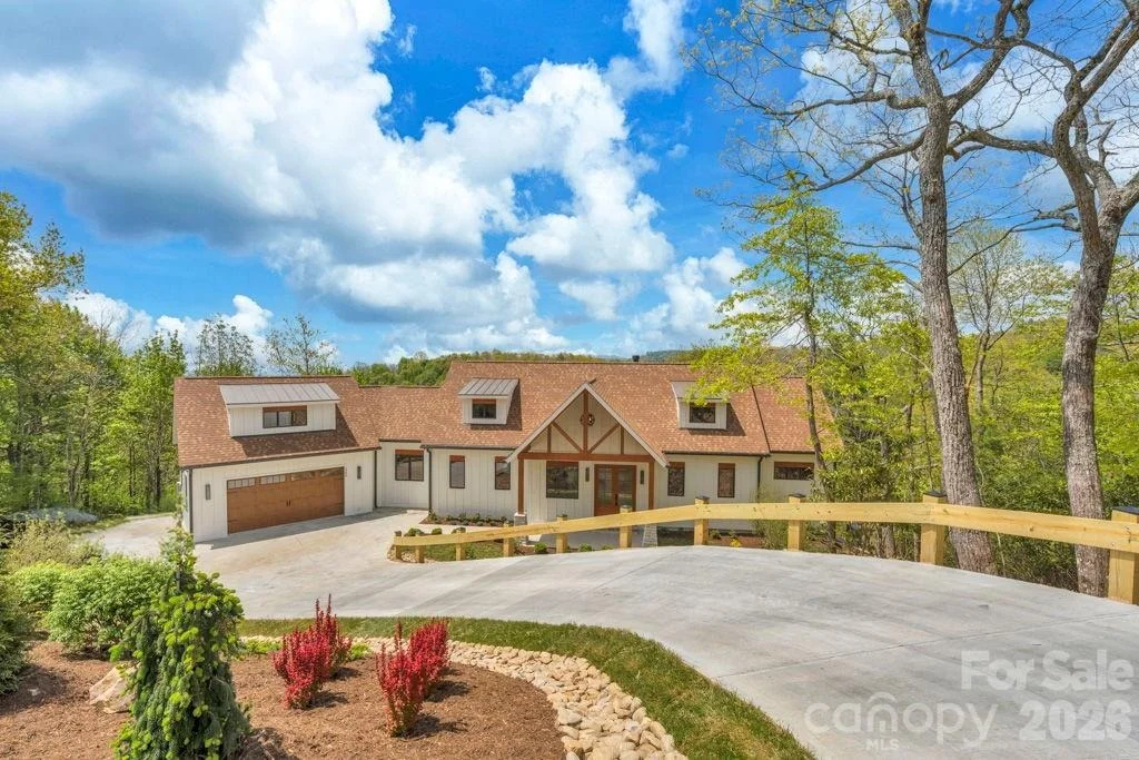 Photo of 380 Greystone Drive