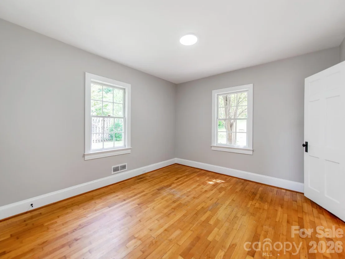Photo of 113 Falls Street