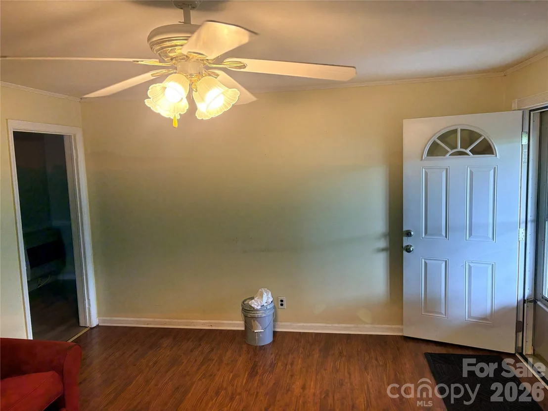 Photo of 420 Hampton Road