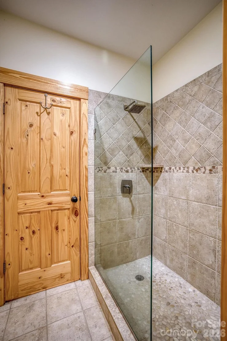 Photo of 5162 Beech Bluff Drive