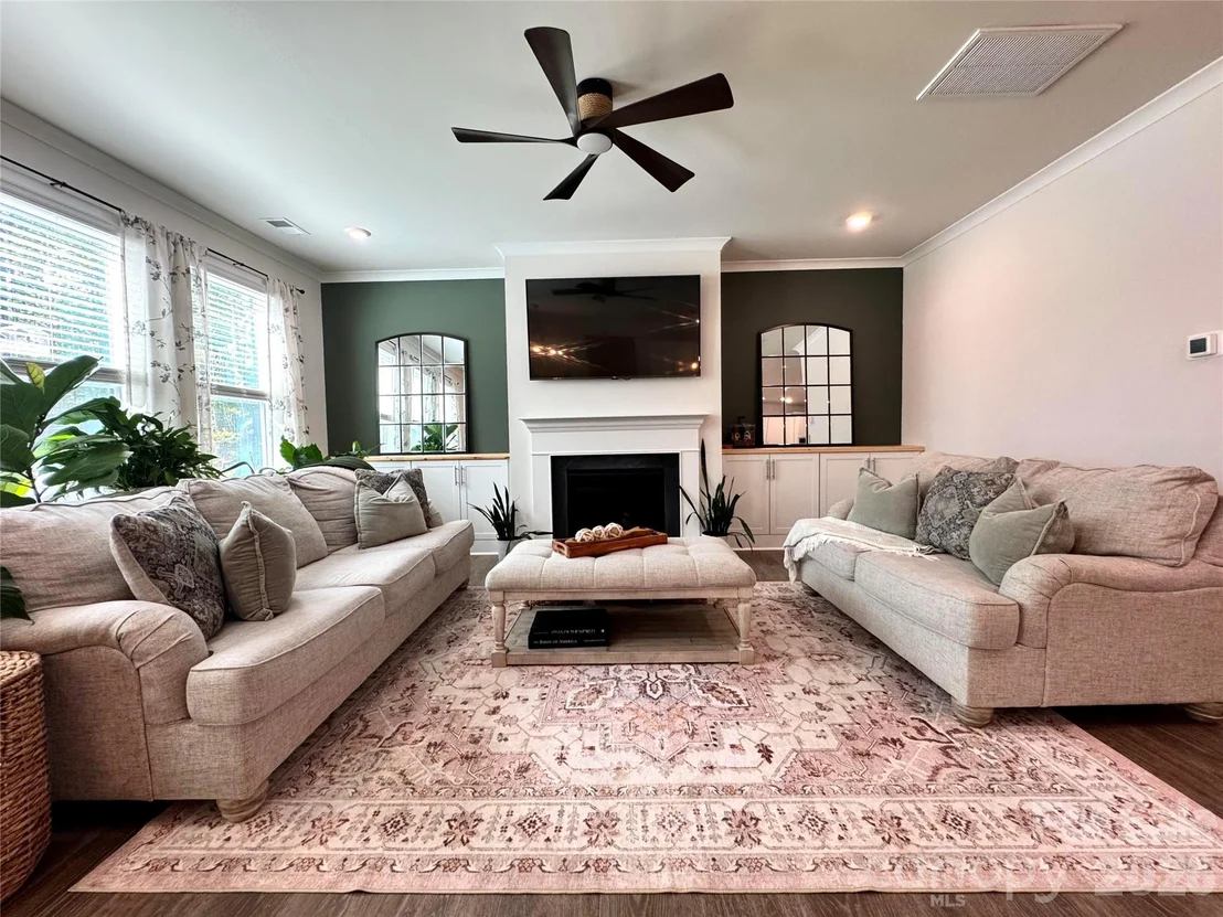 Photo of 351 Miramar Drive