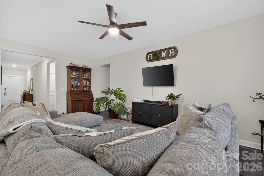Photo of 1229 Morehead Drive