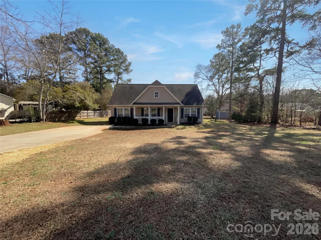 Photo of 1328 Centennial Drive