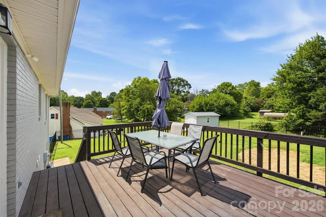 Photo of 1772 Woodridge Circle