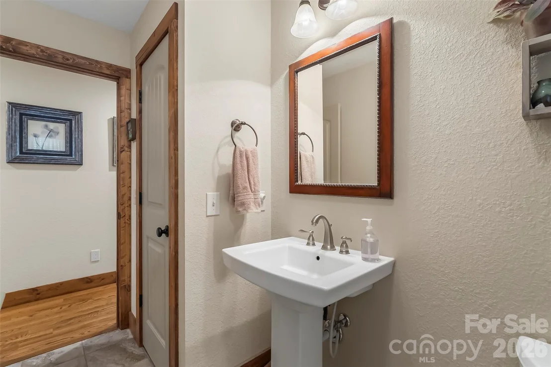 Photo of 590 Larkhaven Drive