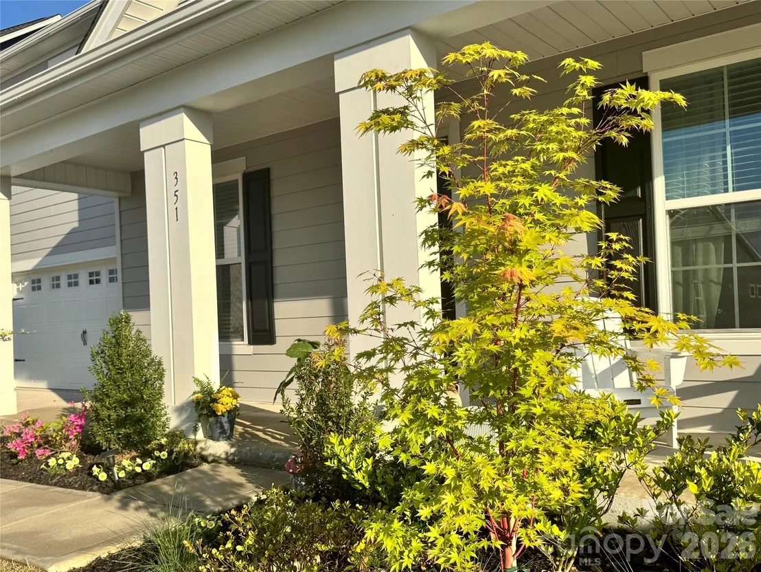 Photo of 351 Miramar Drive