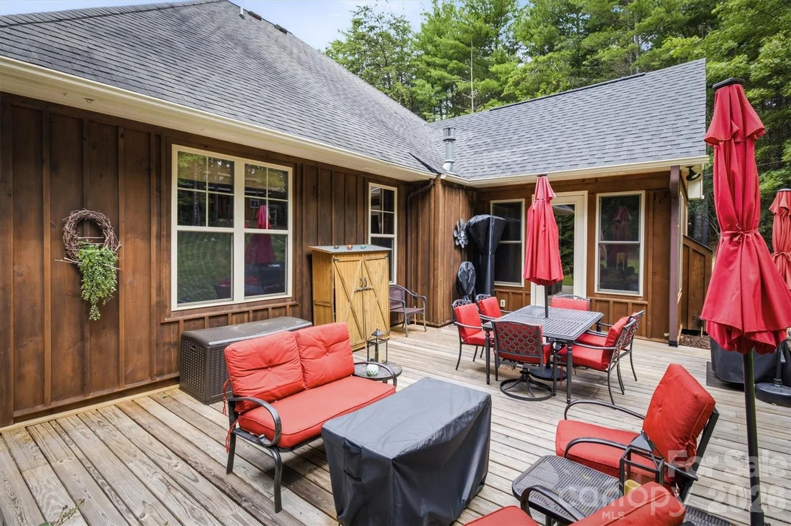 Photo of 2185 Cottage Park Road