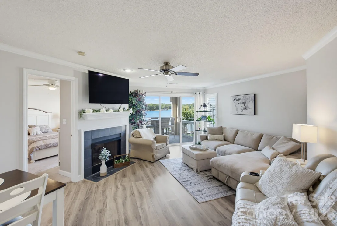 Photo of 1338 Torrence Circle