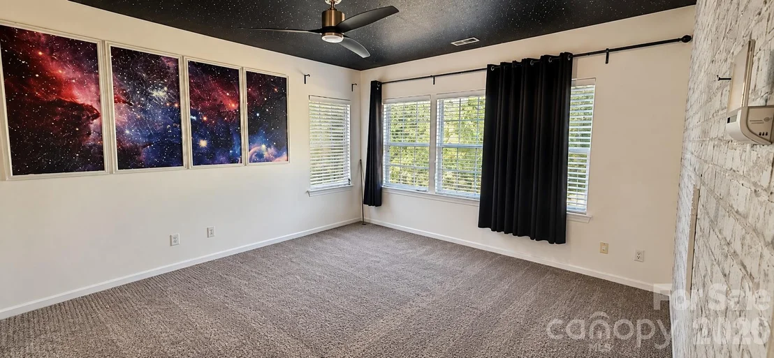 Photo of 4954 Riverview Drive