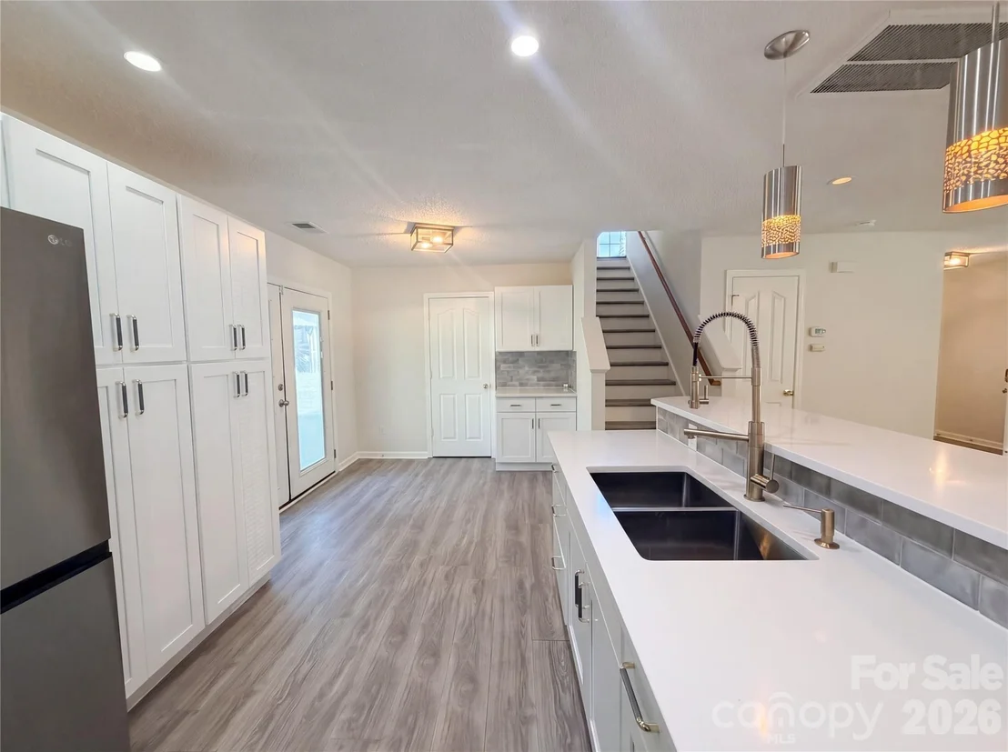 Photo of 6032 Briggs Drive