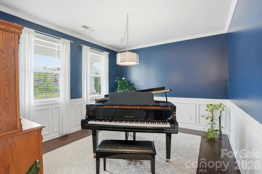 Photo of 1937 Tablerock Drive
