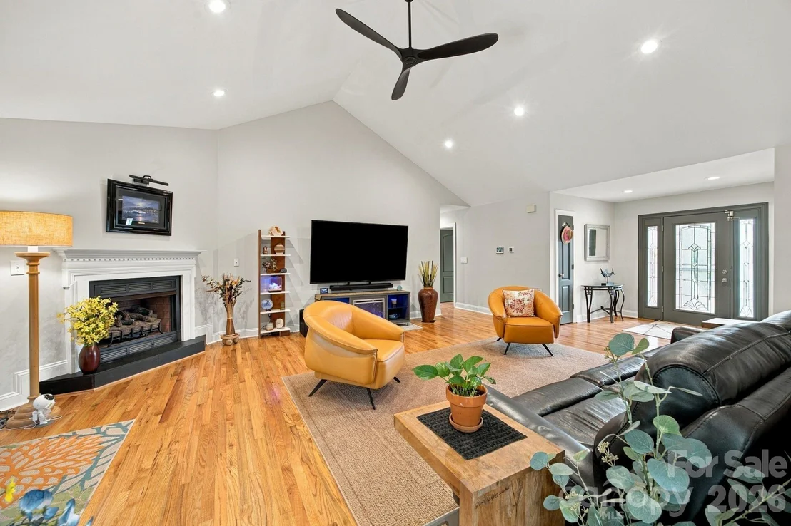 Photo of 1463 Brookstone Drive