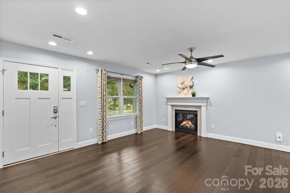 Photo of 465 Bonanza Drive