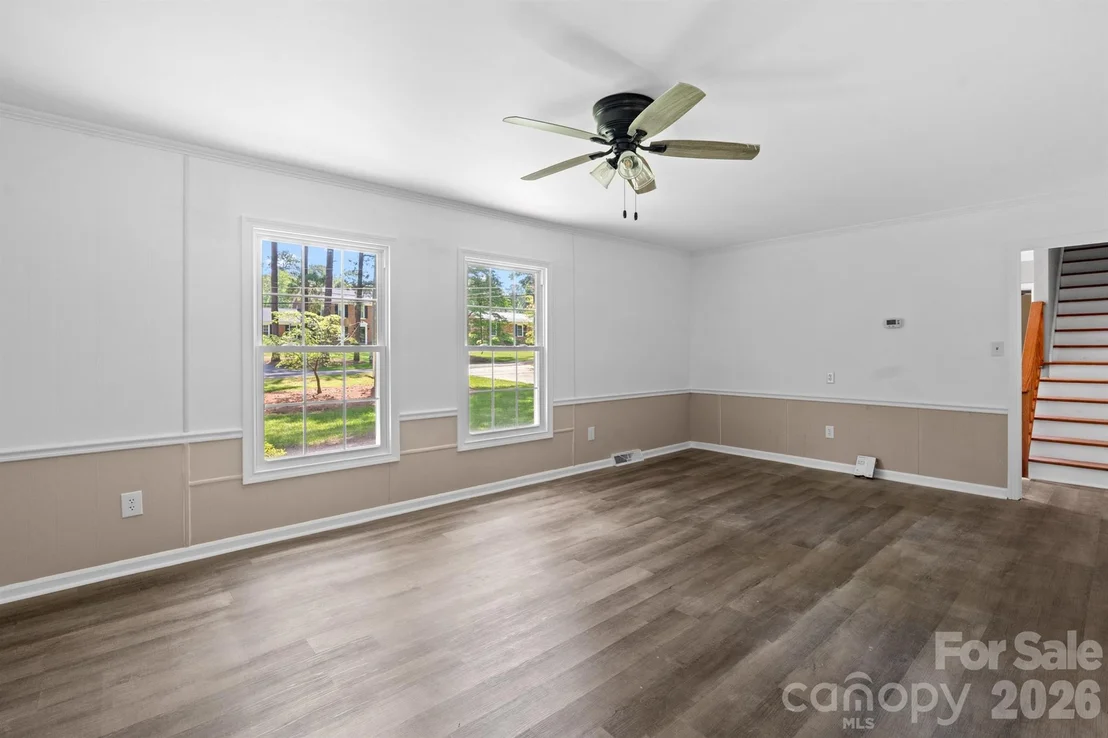 Photo of 755 Cumberland Circle