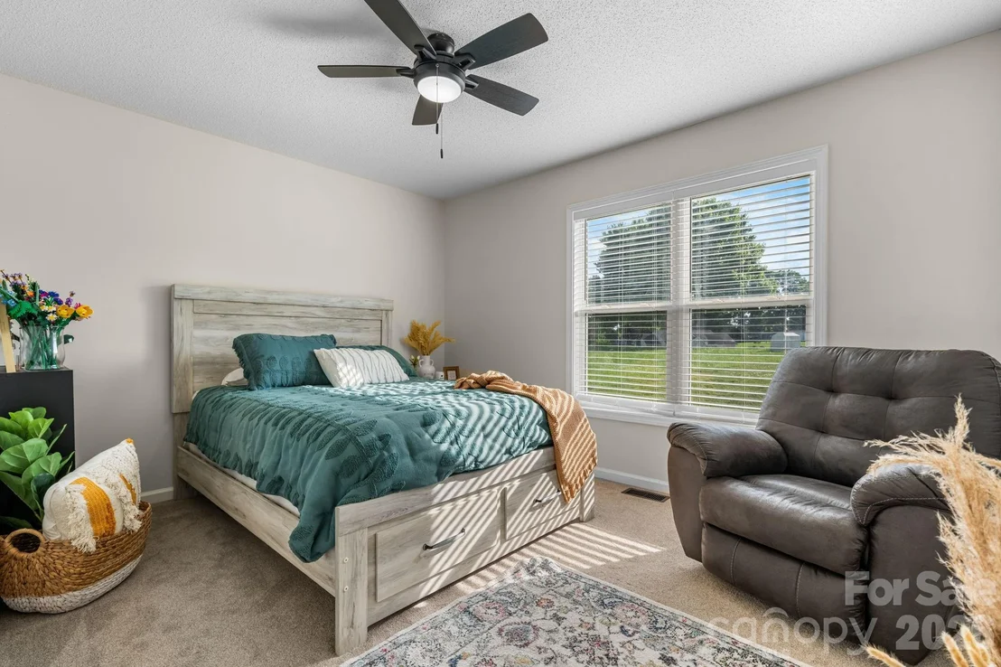 Photo of 5068 Tonys Way