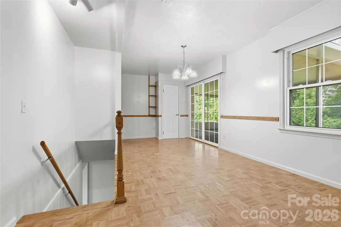 Photo of 123 Castleton Lane