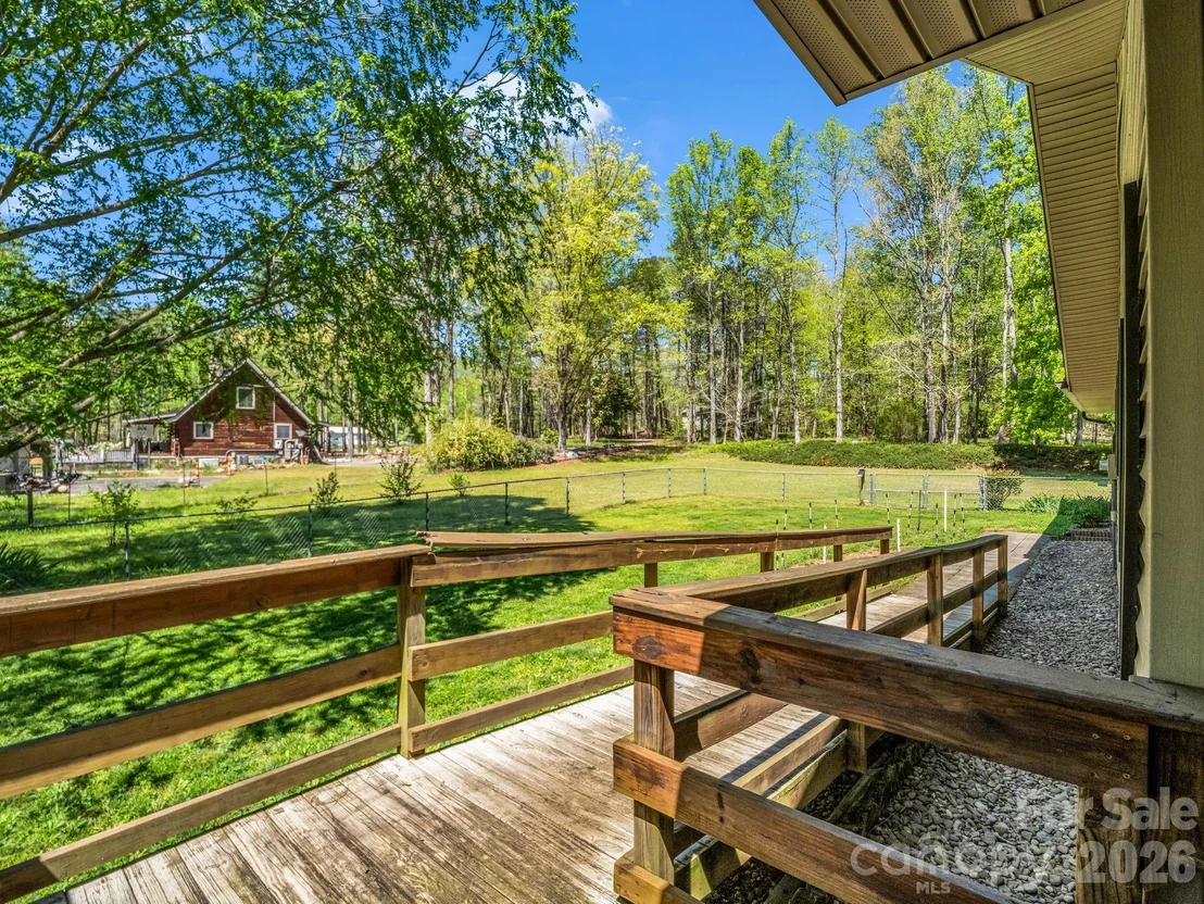 Photo of 80 Fox Briar Drive