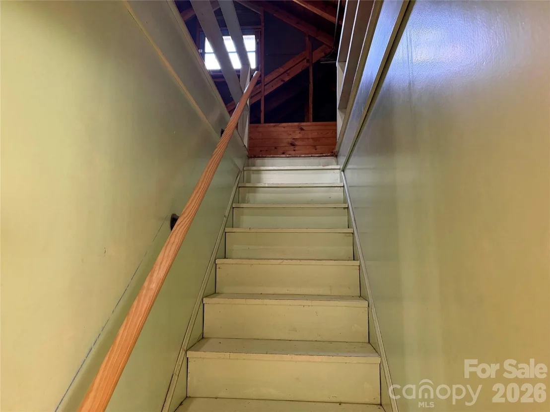 Photo of 1631 Maple Avenue