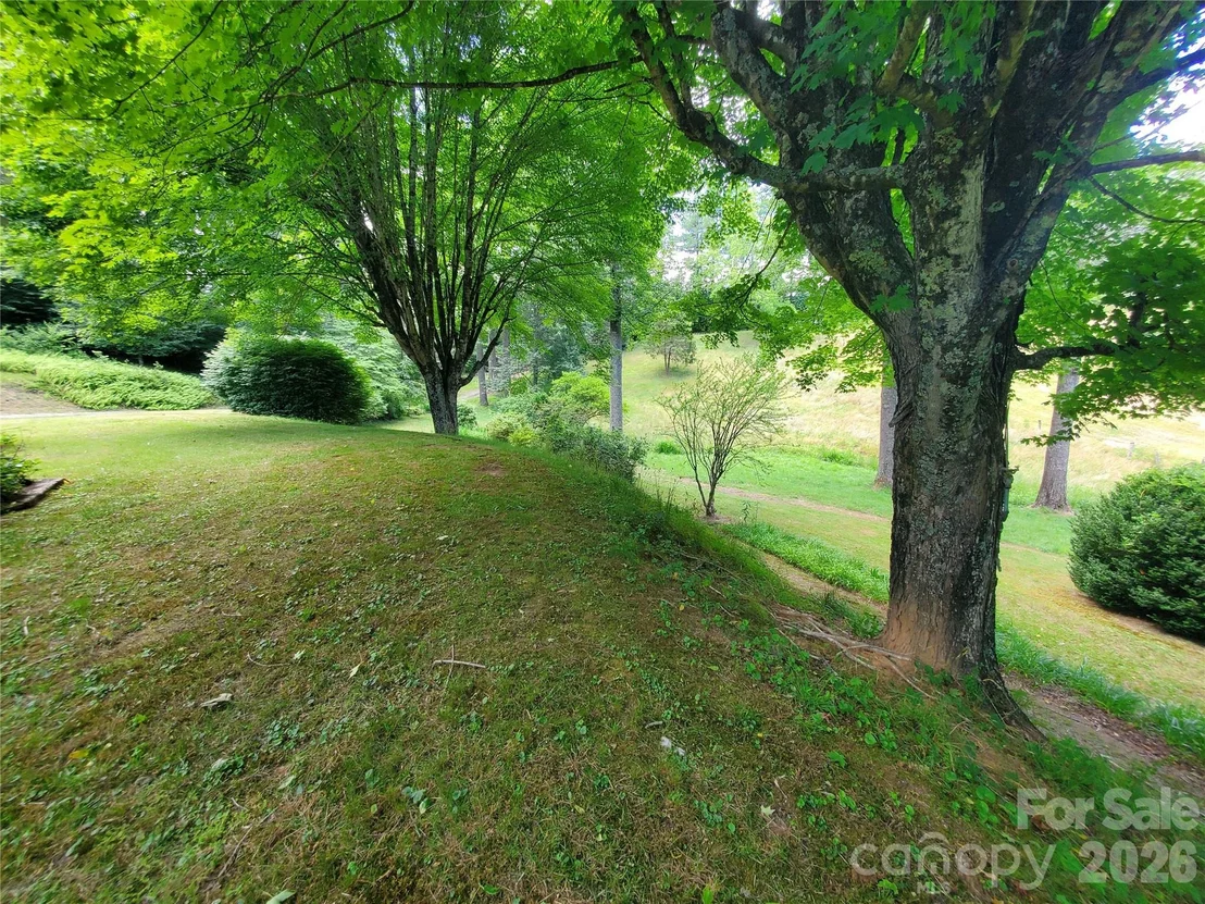 Photo of 886 Hanging Rock Road