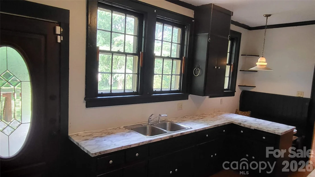 Photo of 504 Chesterfield Avenue