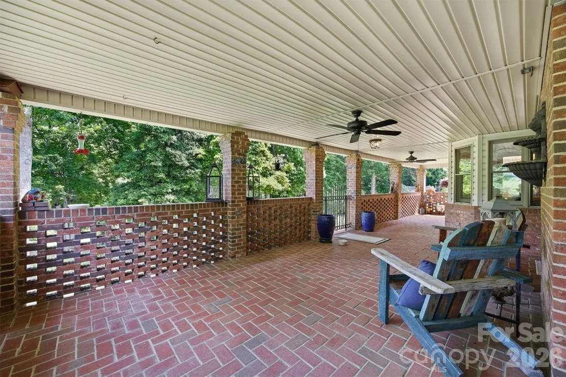 Photo of 232 Westwood Drive