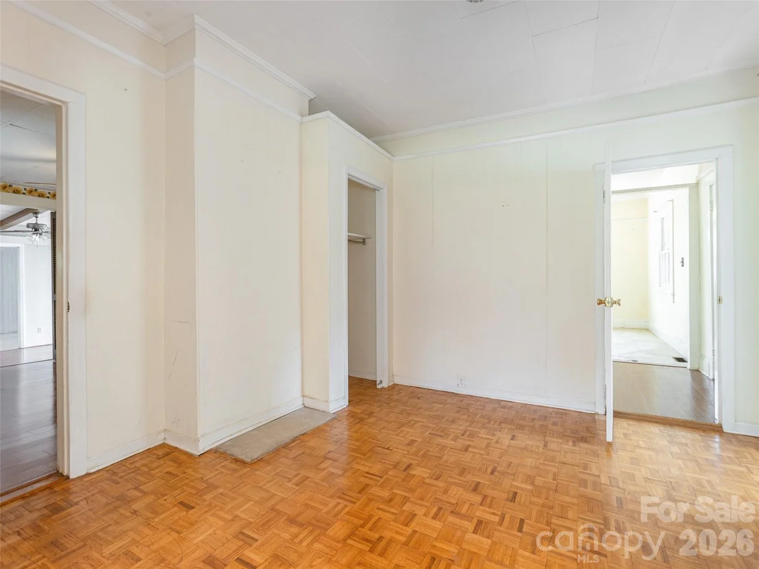 Photo of 34 Lockhart Road