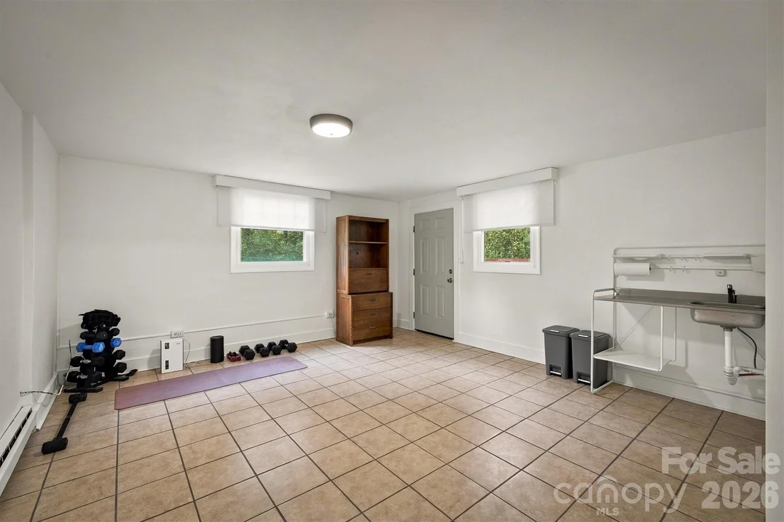 Photo of 214 Morehead Street