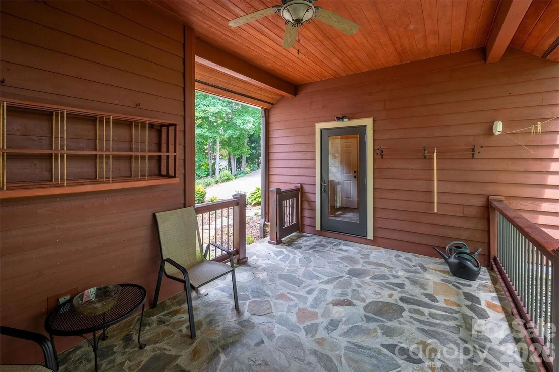 Photo of 5162 Beech Bluff Drive