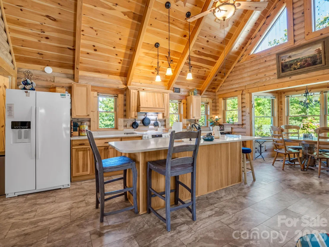 Photo of 762 Valley View Drive