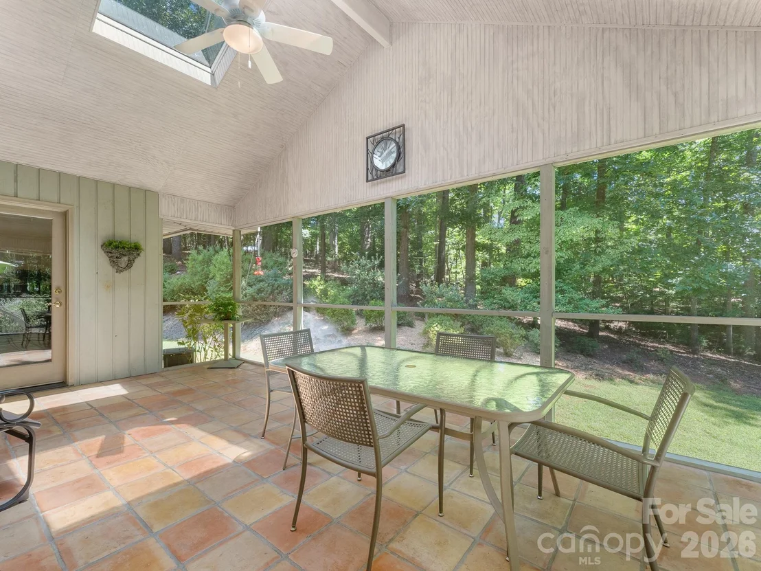 Photo of 5 Jackson Grove S