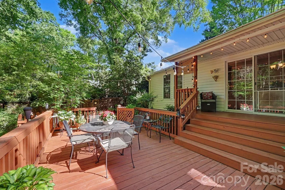 Photo of 10112 Idlewild Road