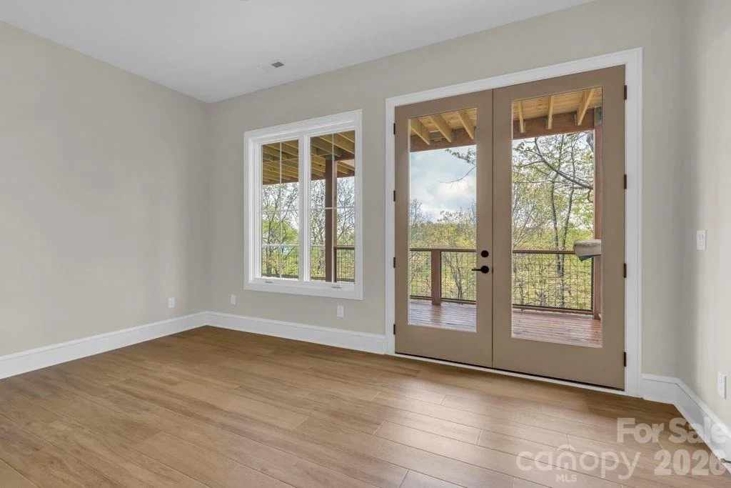 Photo of 380 Greystone Drive