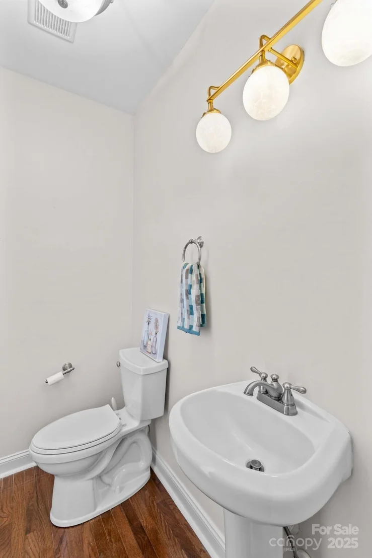 Photo of 415 Autumnlight Drive