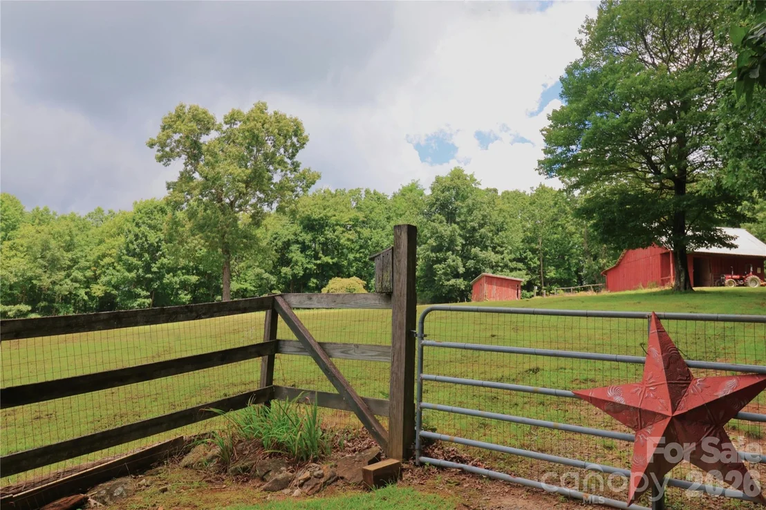 Photo of 141 Owl Haven Lane